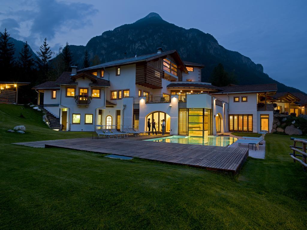 Castelir Suite Hotel Panchia Exterior photo